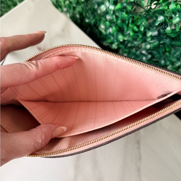 Louis Vuitton Damier Ebene Neverfull Pochette with Pink Rose Ballerine Interior - Picture 5 of 7